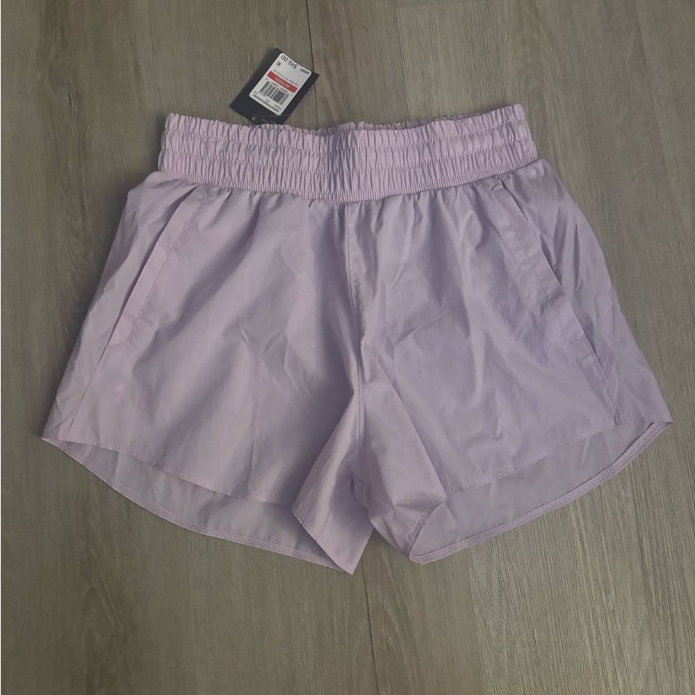 Under armour woman’s woven 3” crinkle shorts Lavender